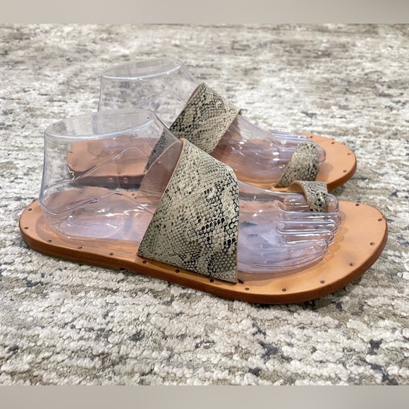 Beek Finch All-Leather Toe Ring Sandals Womens Size 11 Snake Skin Print - Picture 3 of 8